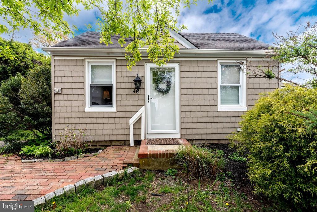 46 W CAPE MAY AVE, Ocean Gate, NJ 08740