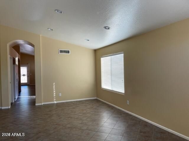 15820 W LATHAM Street, Goodyear, AZ 85338