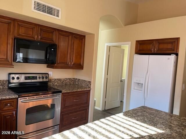 15820 W LATHAM Street, Goodyear, AZ 85338