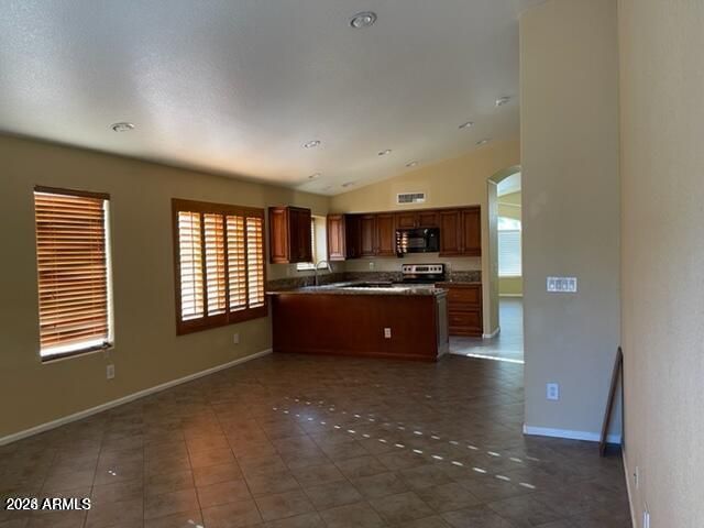 15820 W LATHAM Street, Goodyear, AZ 85338