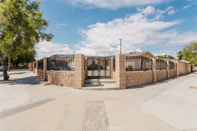 45437 Andale Avenue, Lancaster, CA 93535