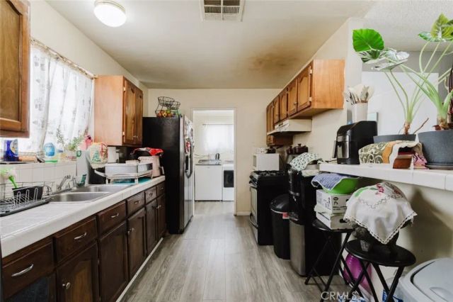45437 Andale Avenue, Lancaster, CA 93535