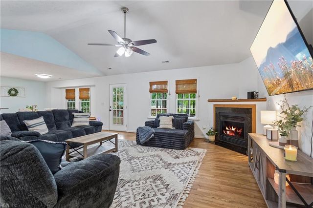 505 Plantation Rd, North, VA 23128