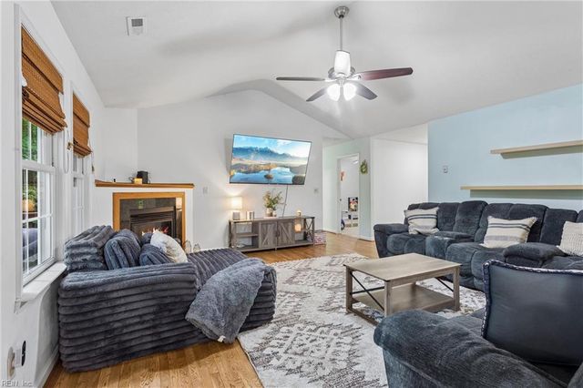 505 Plantation Rd, North, VA 23128
