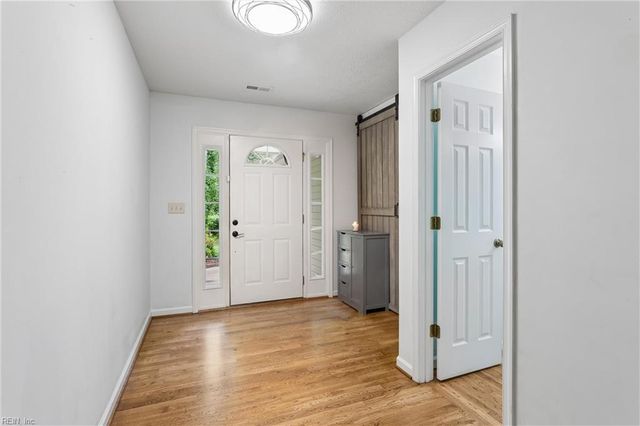 505 Plantation Rd, North, VA 23128