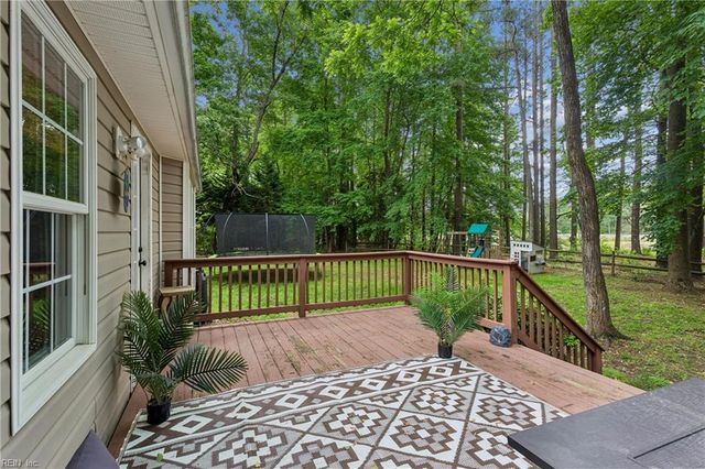 505 Plantation Rd, North, VA 23128