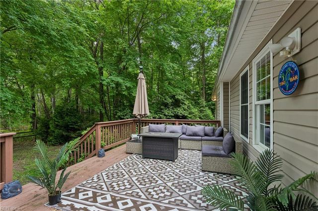 505 Plantation Rd, North, VA 23128