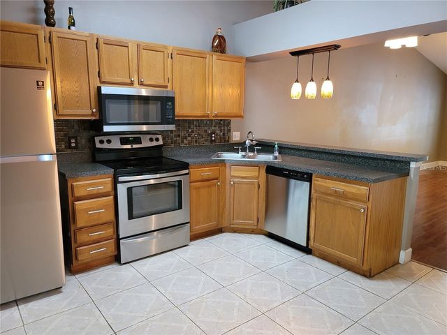 5477 LAKE MARGARET DRIVE F, Orlando, FL 32812