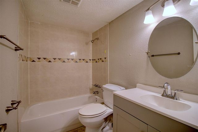 3865 S LAKE DRIVE 148, Tampa, FL 33614