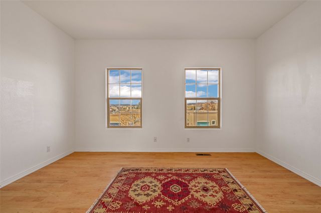 4725 Sundial Way, Santa Fe, NM 87507