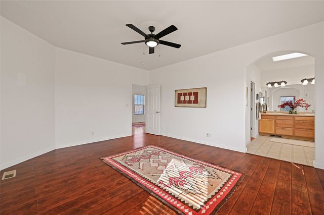 4725 Sundial Way, Santa Fe, NM 87507