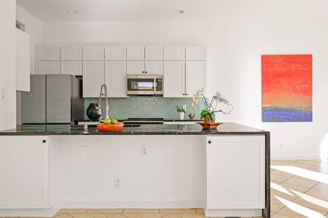 4725 Sundial Way, Santa Fe, NM 87507