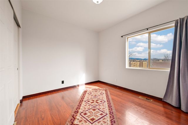 4725 Sundial Way, Santa Fe, NM 87507