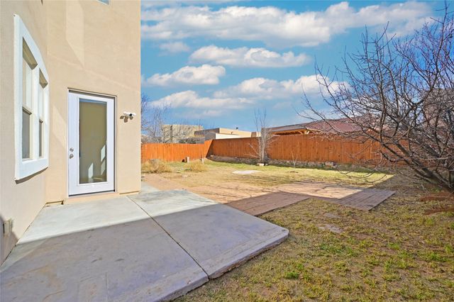 4725 Sundial Way, Santa Fe, NM 87507