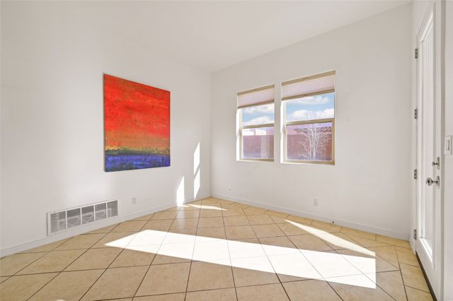 4725 Sundial Way, Santa Fe, NM 87507