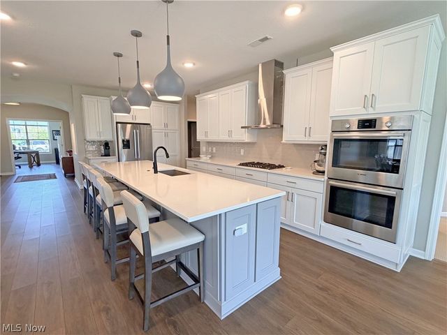 3388 Willow Lane, Akron, OH 44333
