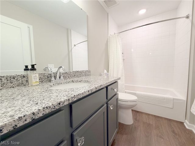 3388 Willow Lane, Akron, OH 44333