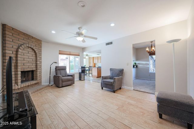 2101 E REDFIELD Road, Phoenix, AZ 85022