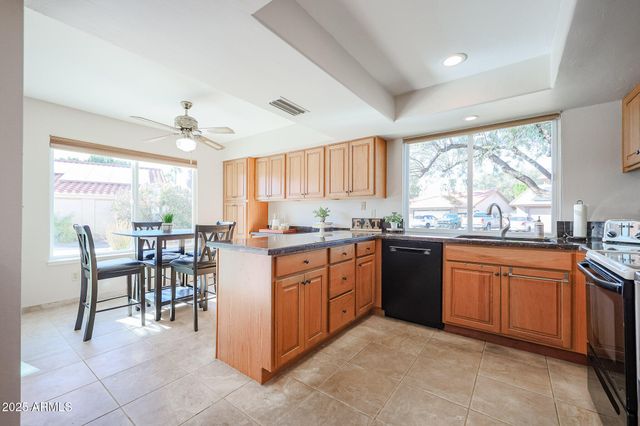 2101 E REDFIELD Road, Phoenix, AZ 85022