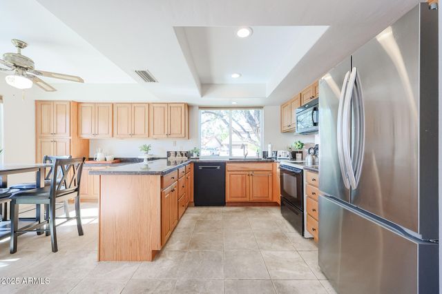 2101 E REDFIELD Road, Phoenix, AZ 85022