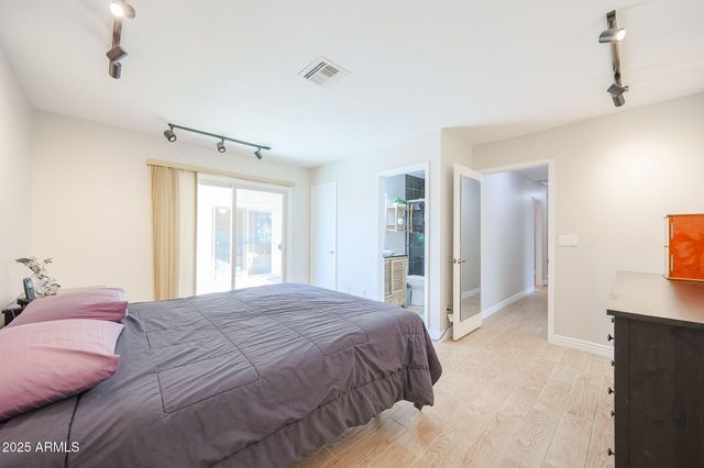 2101 E REDFIELD Road, Phoenix, AZ 85022