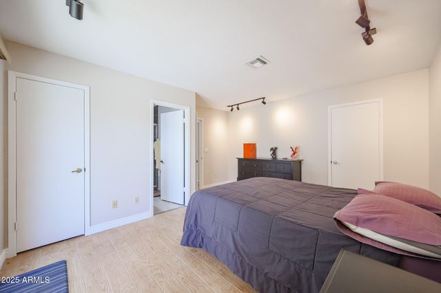 2101 E REDFIELD Road, Phoenix, AZ 85022