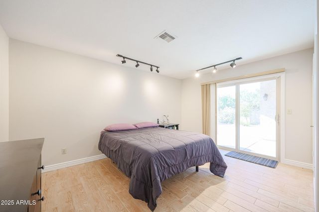 2101 E REDFIELD Road, Phoenix, AZ 85022