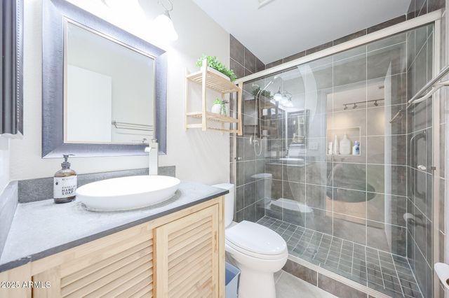 2101 E REDFIELD Road, Phoenix, AZ 85022