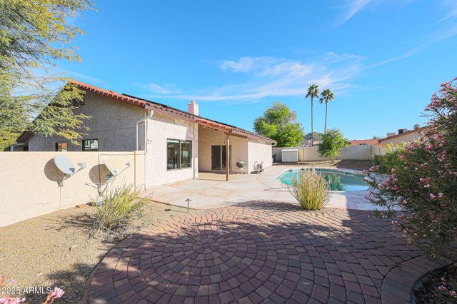 2101 E REDFIELD Road, Phoenix, AZ 85022