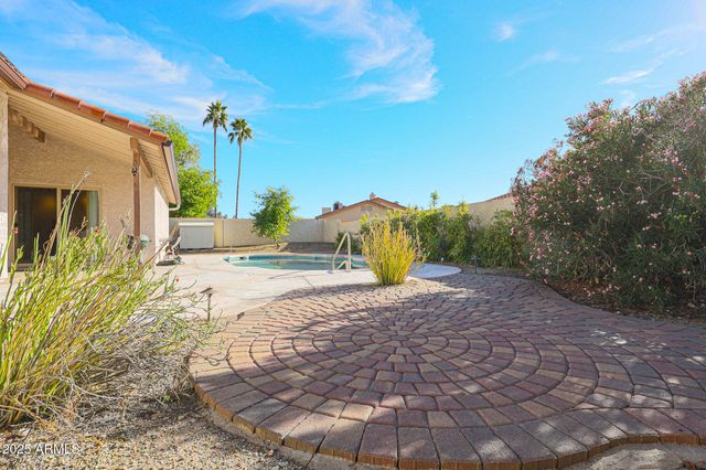 2101 E REDFIELD Road, Phoenix, AZ 85022