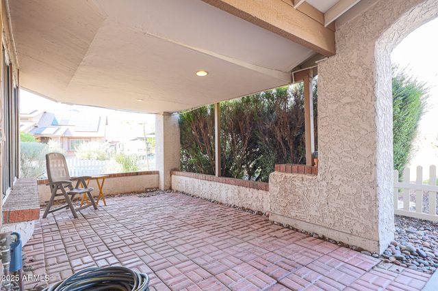 2101 E REDFIELD Road, Phoenix, AZ 85022