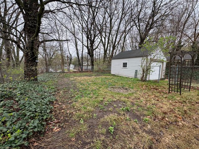 309 E Oak Grove Avenue, Parchment, MI 49004