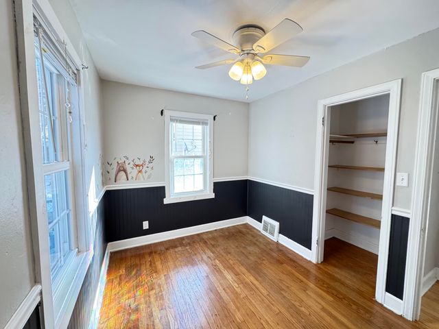 309 E Oak Grove Avenue, Parchment, MI 49004