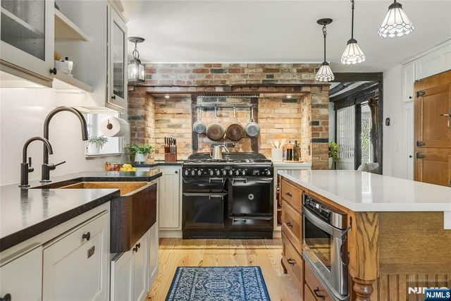36 Main Street, Mendham Township, NJ 07960