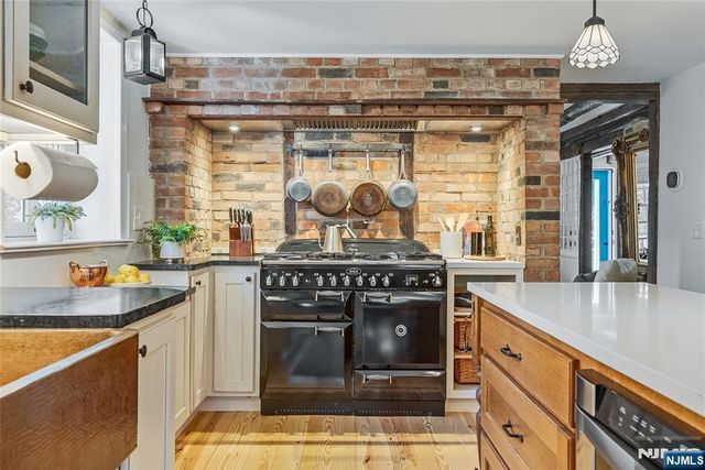36 Main Street, Mendham Township, NJ 07960