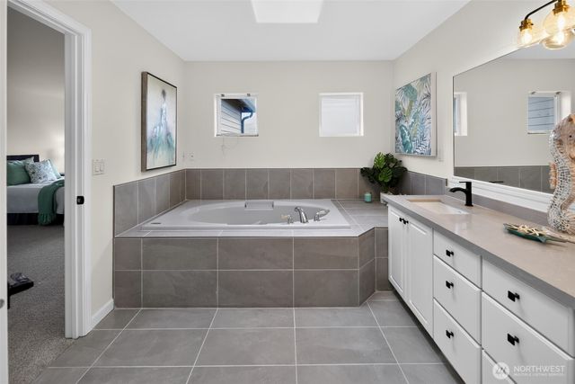8033 118th Avenue NE, Kirkland, WA 98033
