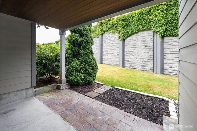 8033 118th Avenue NE, Kirkland, WA 98033