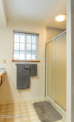 4007 Mountainview Ave, Yakima, WA 98901