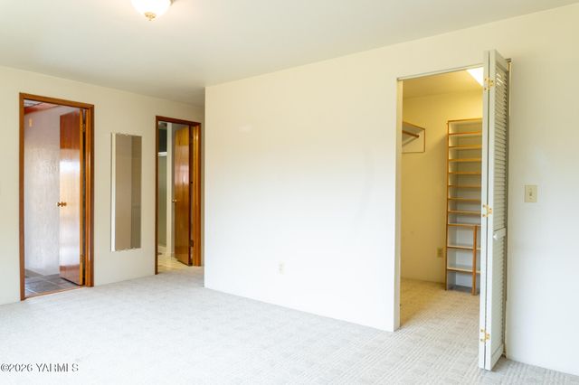 4007 Mountainview Ave, Yakima, WA 98901