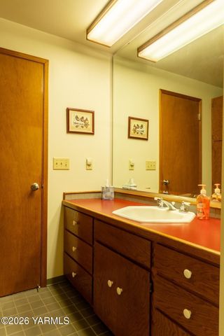 4007 Mountainview Ave, Yakima, WA 98901