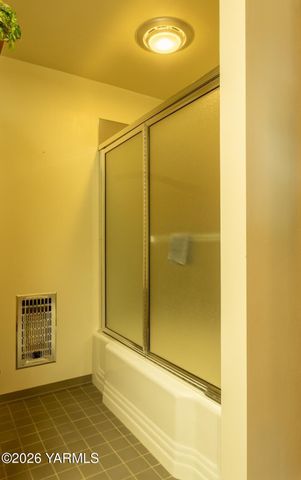 4007 Mountainview Ave, Yakima, WA 98901