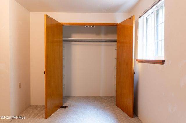 4007 Mountainview Ave, Yakima, WA 98901