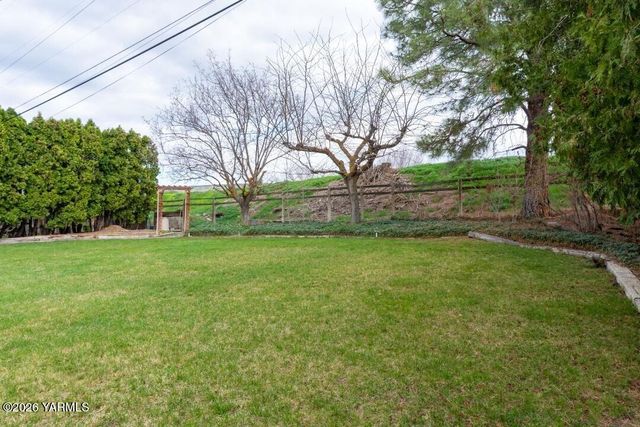 4007 Mountainview Ave, Yakima, WA 98901