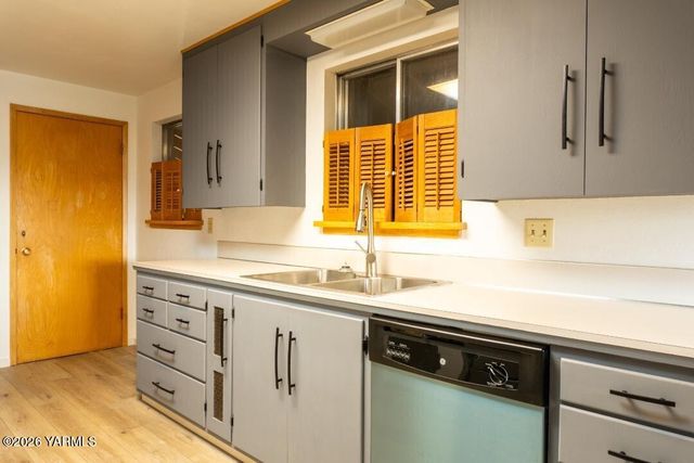 4007 Mountainview Ave, Yakima, WA 98901