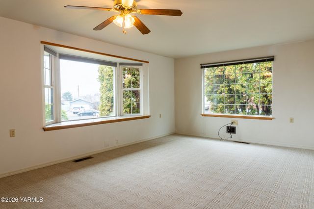 4007 Mountainview Ave, Yakima, WA 98901