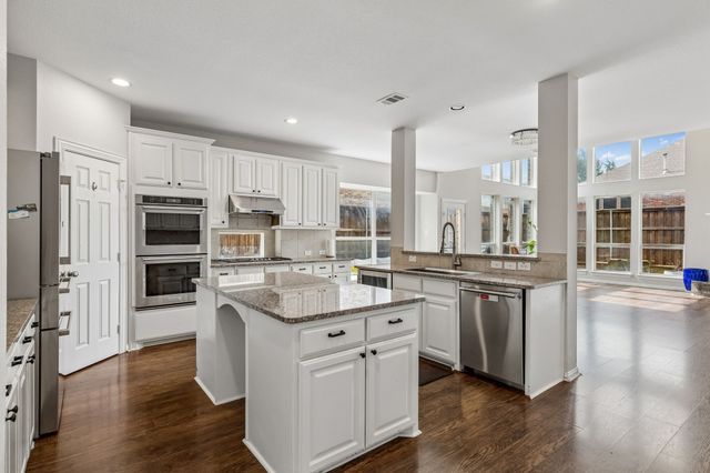 2245 Jaguar Drive, Frisco, TX 75033