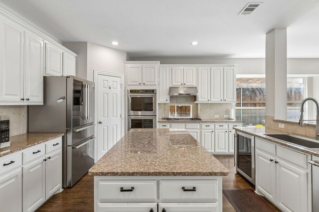 2245 Jaguar Drive, Frisco, TX 75033