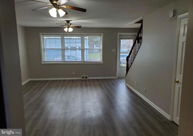 415 BERGEN ST, Gloucester City, NJ 08030