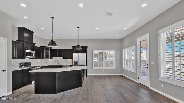 12409 Savvy Love Lane, El Paso, TX 79928