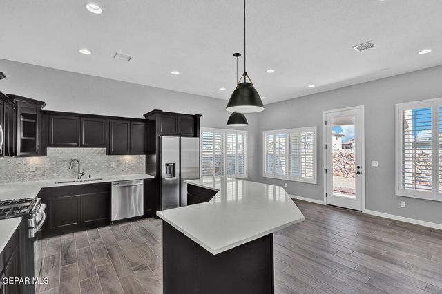 12409 Savvy Love Lane, El Paso, TX 79928